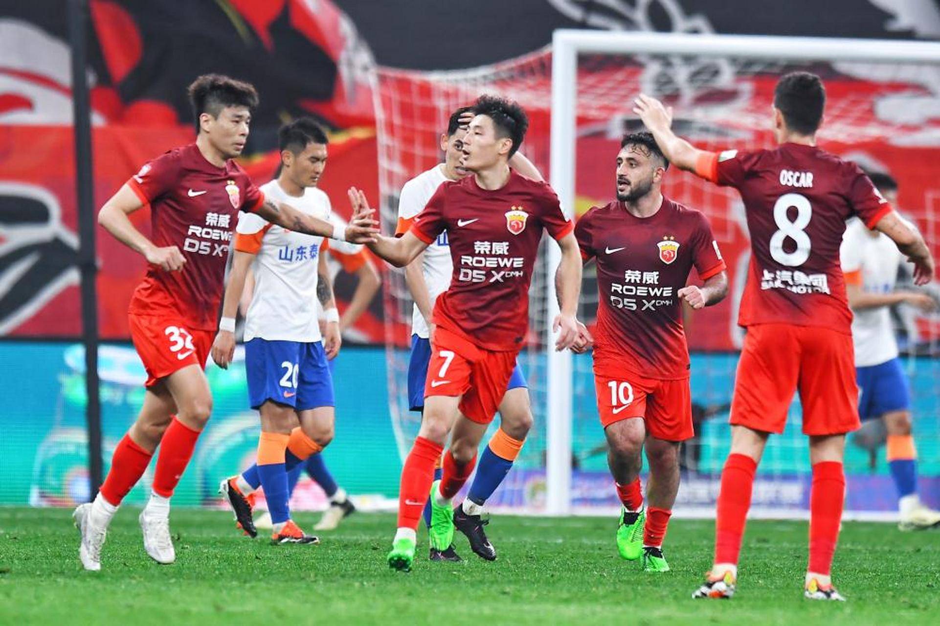 中超球队引进新战术，期待展现出色表现