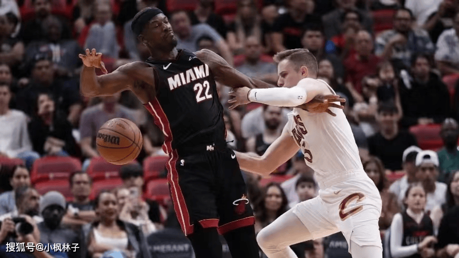 乐鱼体育官网网页版-猛龙主场大胜骑士保持不败