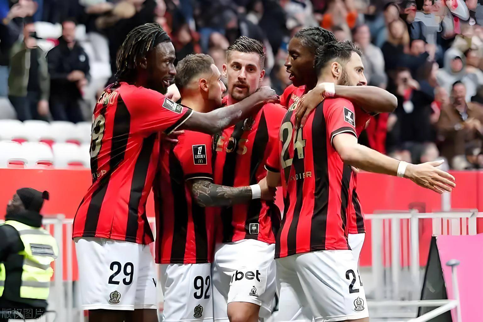 波黑球员士气高昂：奋力争取晋级机会