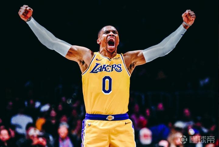 湖人惨败雷霆，维斯布鲁克砍下三双数据