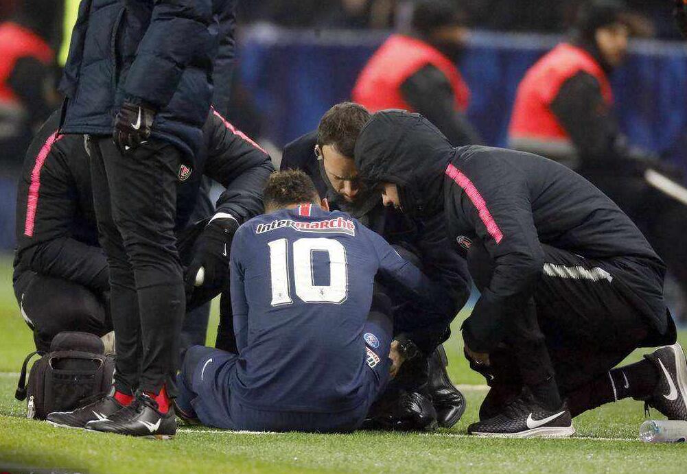 日本完胜塞维利亚，托雷斯送出助攻