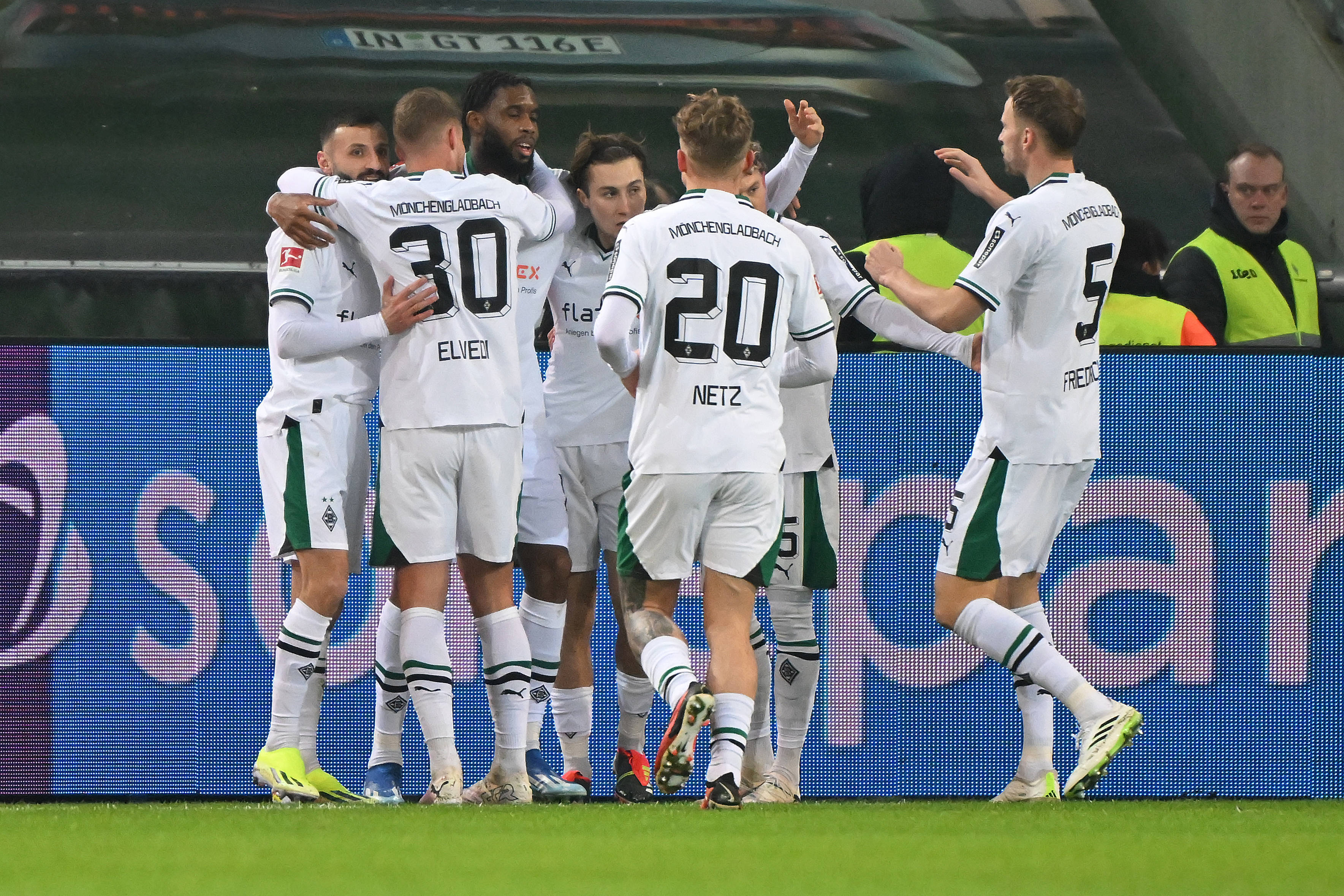 关于门兴格拉德巴赫主场大捷，士气高涨的信息