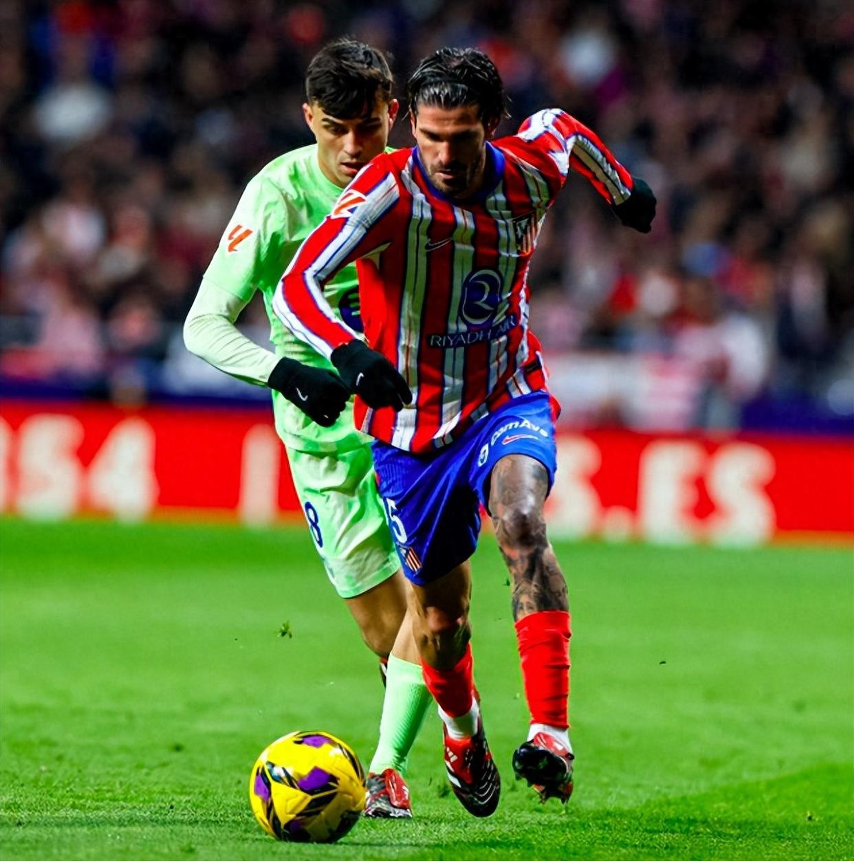 乐鱼体育在线娱乐-巴萨完胜马赛，埃尔林爆发神勇