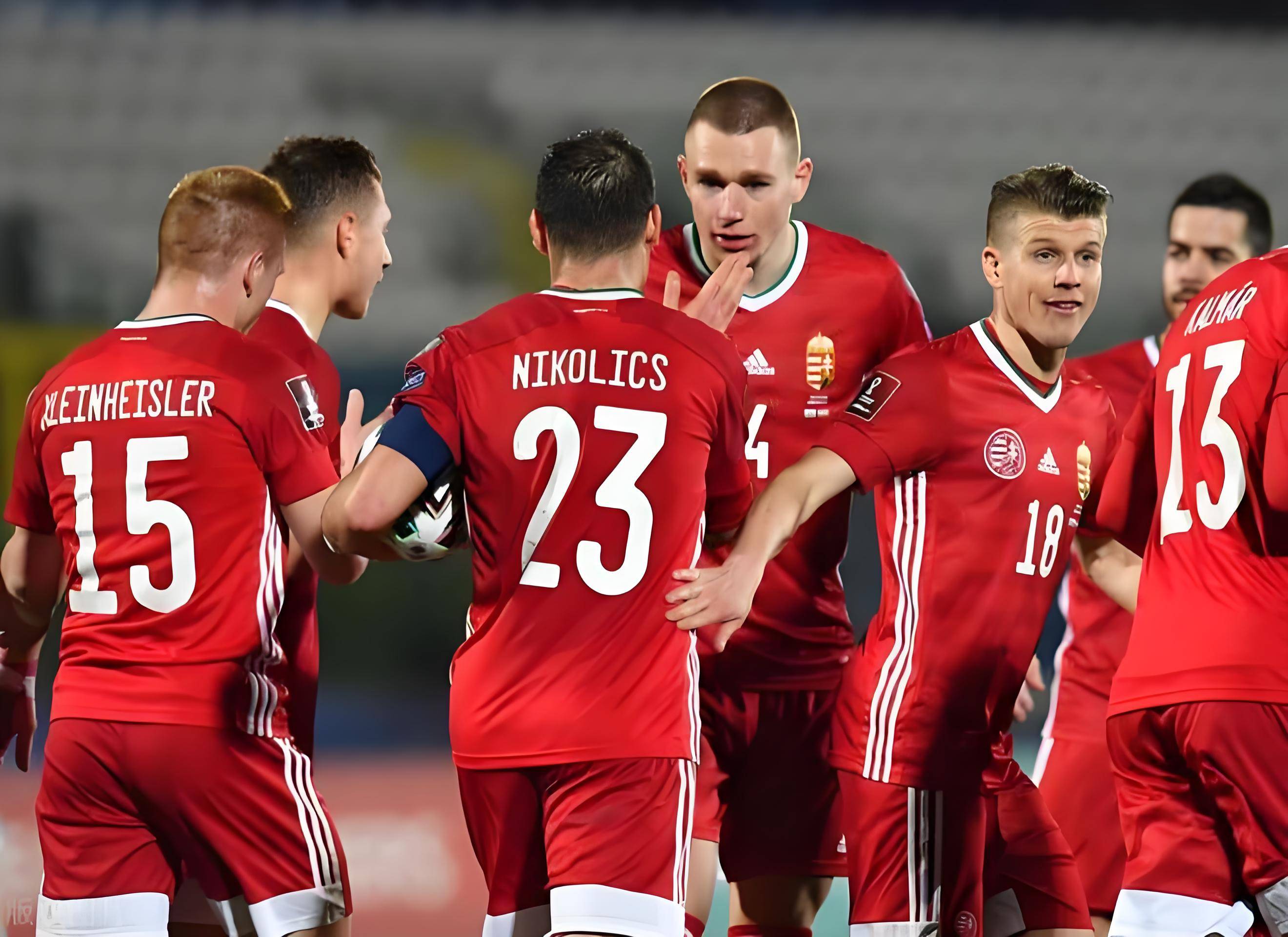 包含瑞士与意大利国家队踢出火花的词条 包含瑞士与意大利国家队踢出火花的词条