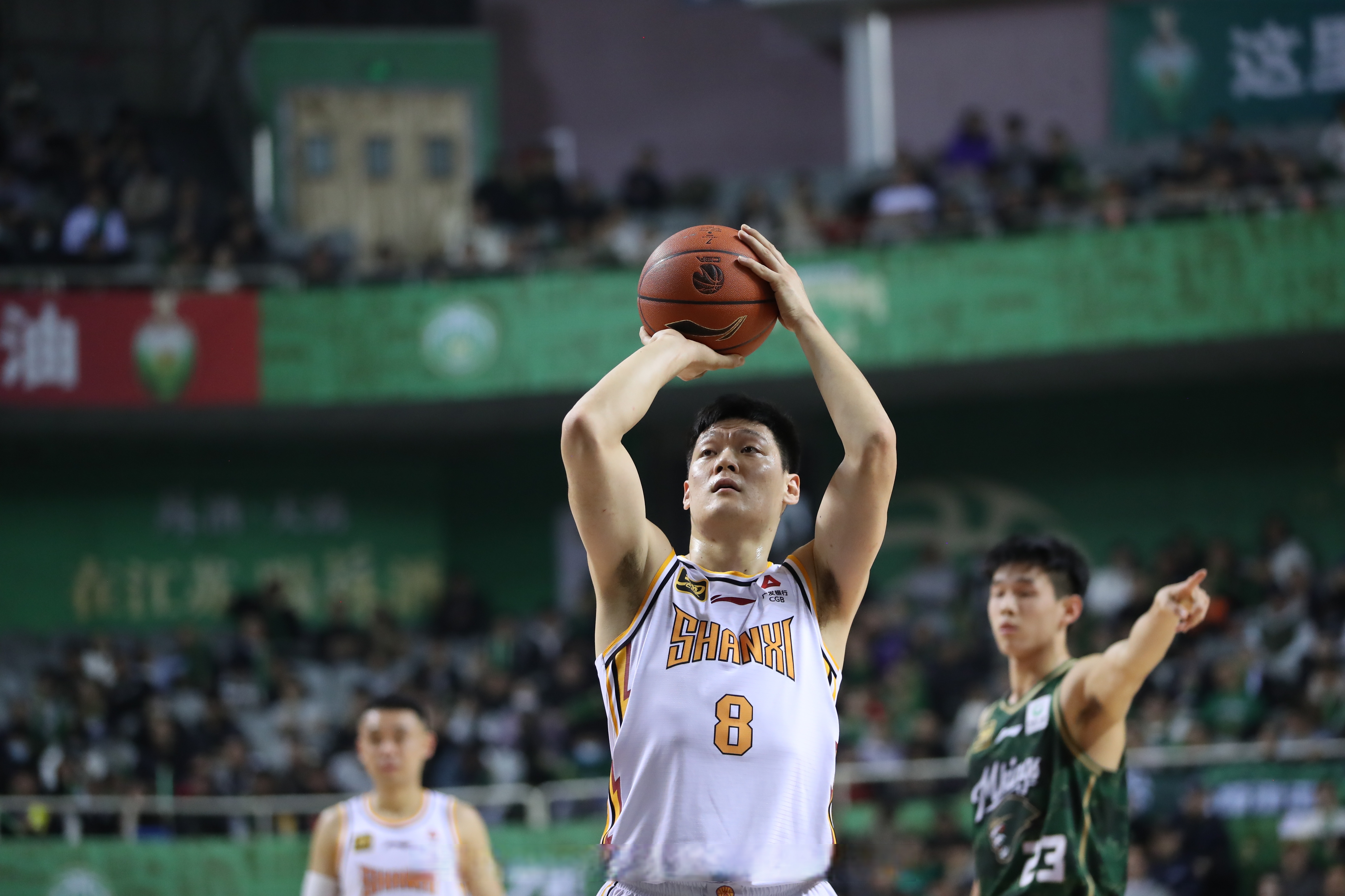 江苏男篮奋勇争先，晋级季后赛势不可挡的简单介绍